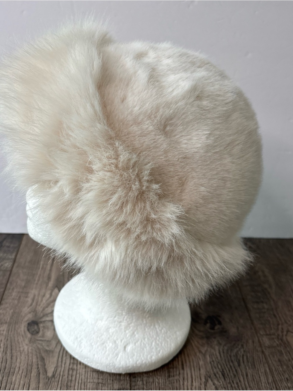 Plush Cream Faux Fur Russian-Style Hat - Picture 4 of 7